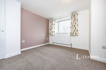 3 bedroom house to rent Whalley Drive, Bletchley, MK3 - Photo 3
