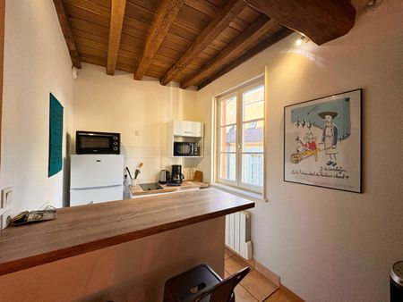 Studio meublé au 2ème étage - centre ville - Photo 5