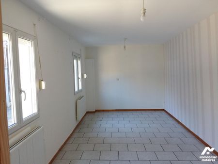 GOURNAY EN BRAY, 14 rue de la Halle, petite maison de plain pied dans cour commune, - Photo 5