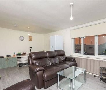 4 Bed Detached House, Colborn Street, NG3 - Photo 2