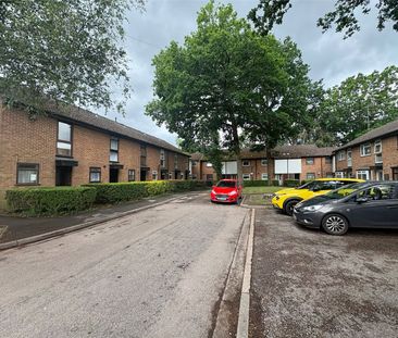 Cypress Grove, Ash Vale, Aldershot, GU12 - Photo 5