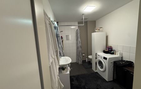 WBS erforderlich! Schicke Dachgeschosswohnung mit sonnigen Aussichten - Photo 4