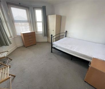 4 bedroom detached house to rent - Photo 4