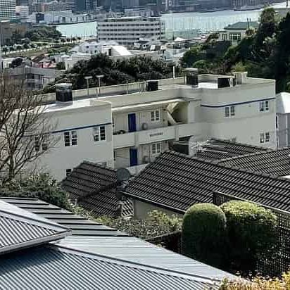 Sunny aspect with harbour view. - Photo 1