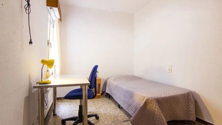 Carrer de Pere Aleixandre, Valencia, Valencian Community 46006 - Photo 2