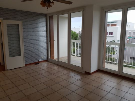 Location Appartement 3 pièces 61m² MARIGNANE 13700 - Photo 1