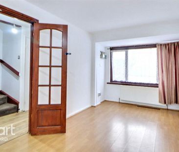 5 bedroom townhouse to rent - Photo 2