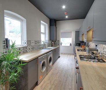 1 bedroom in a house share to rent - Photo 4