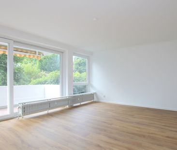 Aufwendig renovierte Wohnung im Hochparterre mit Balkon in Bad Zwis... - Photo 1