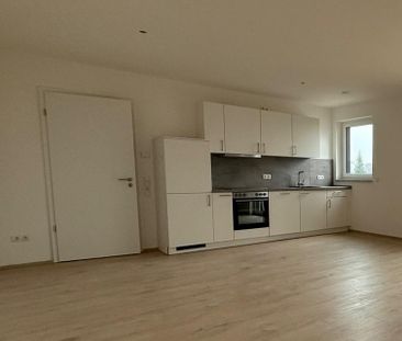 Bester Energiestandard! Moderne 1-Zi-Penthouse mit Küche - Photo 3