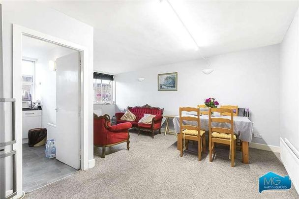 Pyramid House, High Road, North Finchley, London, N12 - Photo 1