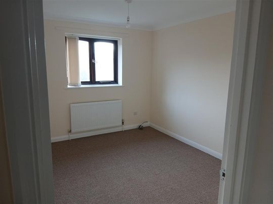 Gordon Court, Wisbech, Cambs - Photo 1