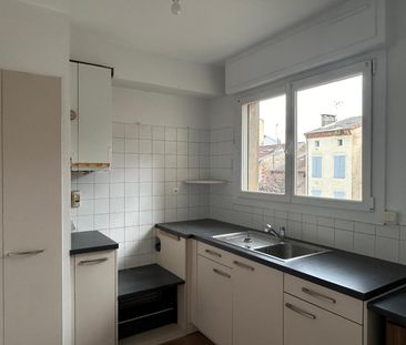 Location Appartement 1 pièce 43m² ALBI 81000 - Photo 5