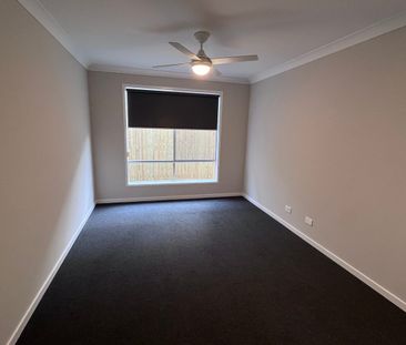 AS NEW - IS THIS YOUR NEW HOME? BOOK AN INSPECTION NOW - Photo 2