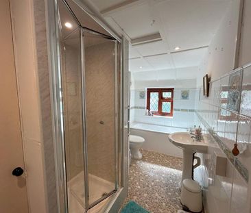 3 bedroom detached house to rent - Photo 2