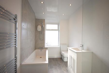 2 bedroom terraced house to rent - Photo 5