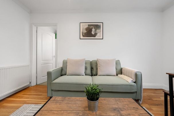 2 bedroom flat to rent - Photo 1