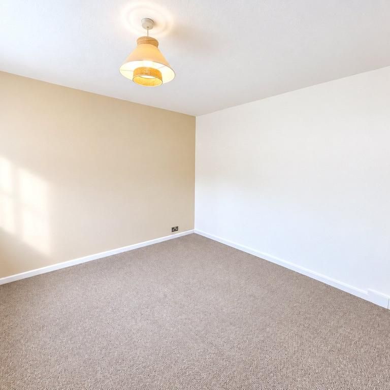 2 bedroom semi-detached house to rent - Photo 1