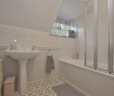 Beckford, Tewkesbury, Worcestershire, GL20 - Photo 1