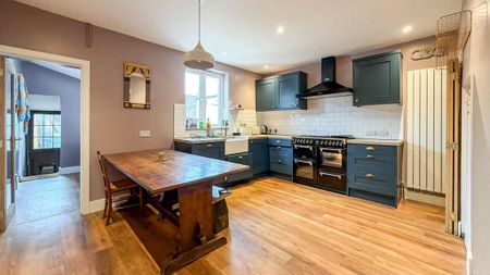 2 bedroom terraced house to rent - Photo 5