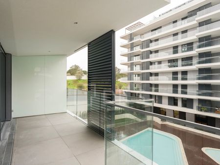 Apartamento T2 com varanda e garagem, em Lisboa - Photo 5