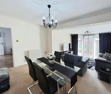 2 bedroom bungalow to rent - Photo 1
