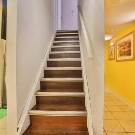 Beautiful 2 bedroom basement apartment for rent - Photo 1