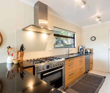 220A Collingwood Street, City Centre - Photo 3