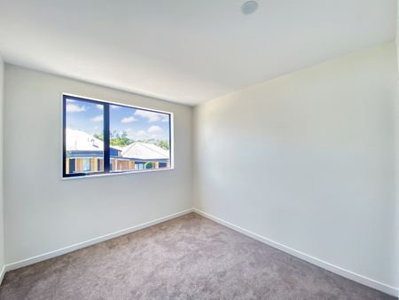 Remuera- 4 bedroom 3.5 bathroom includes 2 ensuite - Photo 3