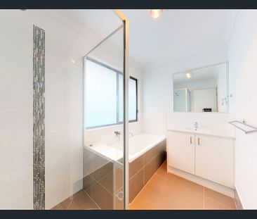 BEAUTIFUL HOME IN GOOD LOCATION - Photo 5