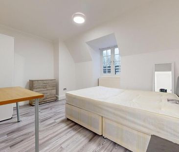 3 bedroom flat to rent - Photo 5