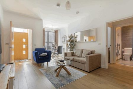 1 bedroom serviced apartment to rent - Photo 2