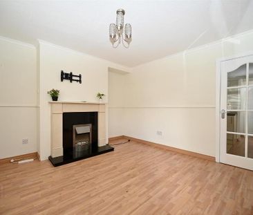 24 St. James's Place, Belfast, BT12 6EH - Photo 5