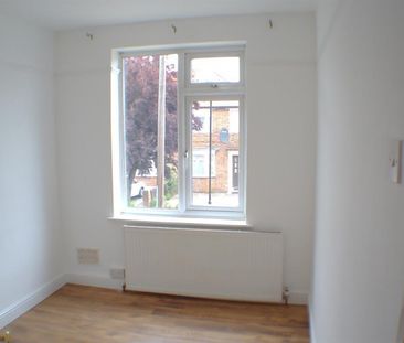 3 bedroom House To Let - Photo 2