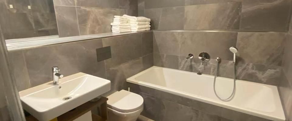 Moderne 2-Zimmer Wohnung im 3. OG mit Balkon in Charlottenburg - Photo 1