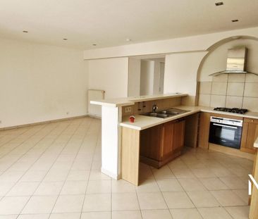 Location Appartement 4 pièces 81m² LA ROQUETTE SUR SIAGNE 06550 - Photo 1