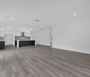 Modern, Low Maintenance Living in prime Location! - Photo 3