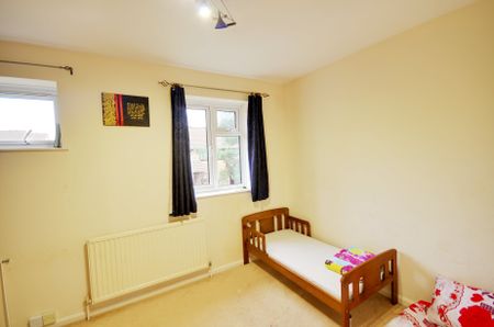 2 Bedroom House to rent - Photo 3