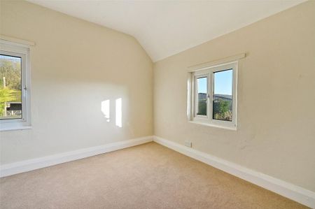 2 bedroom semi-detached house to rent - Photo 4