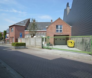 Budgetvriendelijke studentenkamer op toplocatie te hartje Geel. - Foto 3