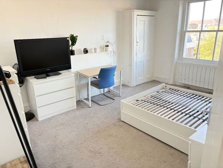 2 Bed Flat, Very Near Leinster Square Area, W2 - Photo 3