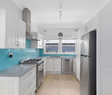 Renovated Cottage in sought after location - Photo 4