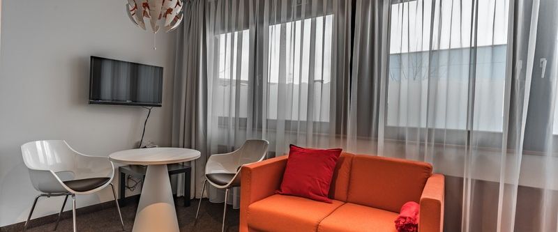 Apartment mit gehobener Komplettausstattung am Nürnberger Hafen - Foto 1