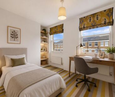 A truly impressive 4 bedroom, 3 bathroom duplex penthouse with stunning views across Hampstead Heath NW3 - Photo 1