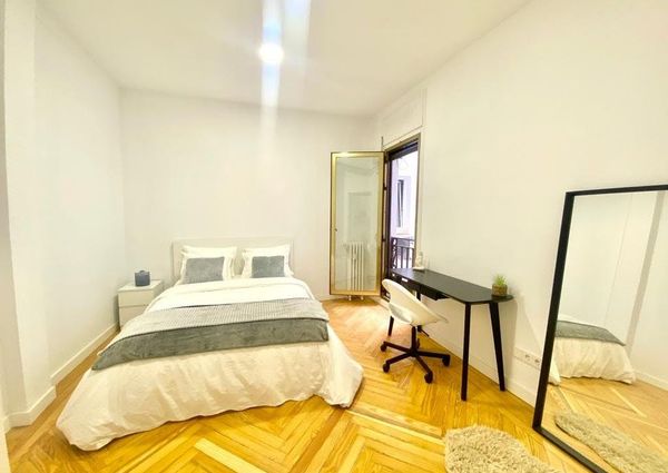 Calle de Goya, Madrid, Community of Madrid 28001