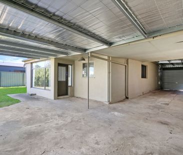 East Side Living! - Photo 6