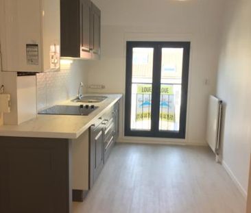 Location Appartement 2 pièces 59m² - Photo 3