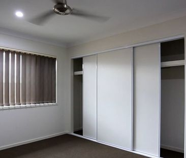 Spacious Family Home in a Prime Pimpama Location - Photo 2