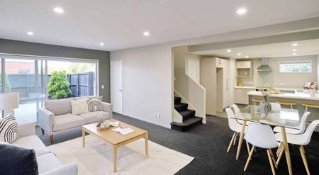 Great Location - Photo 2