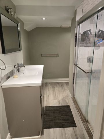 For Lease - 4 Meadow Bush (Lower) Court, Brampton, Ontario - Photo 4